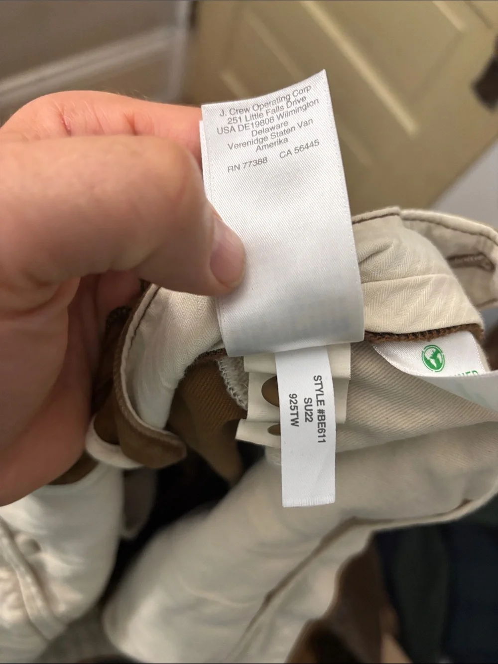 J.Crew Men's khaki Cotton Chinos - W38 L32 classic relaxed